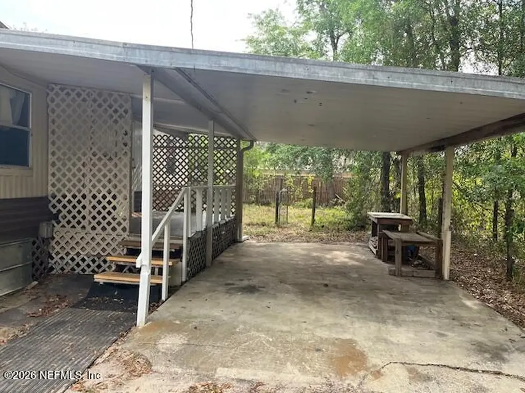 212 Dawn Avenue Interlachen FL 32148