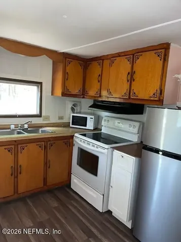 212 Dawn Avenue Interlachen FL 32148