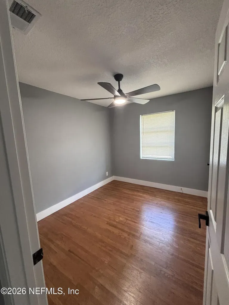 6244 Pettiford Drive W Jacksonville FL 32209