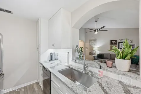 7800 Point Meadows Drive Jacksonville FL 32256