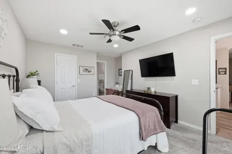 7800 Point Meadows Drive Jacksonville FL 32256
