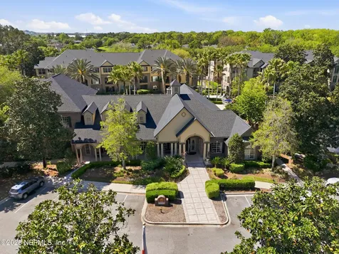 7800 Point Meadows Drive Jacksonville FL 32256
