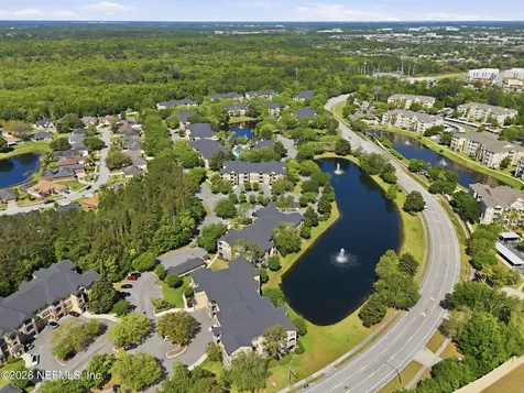 7800 Point Meadows Drive Jacksonville FL 32256