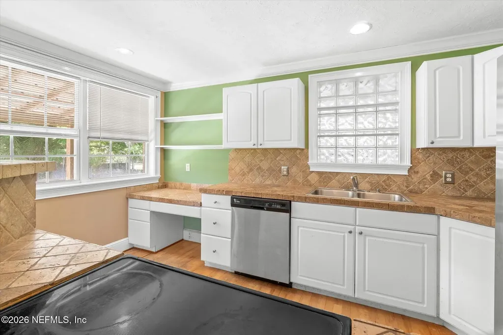 116 Oakland Avenue S San Mateo FL 32187