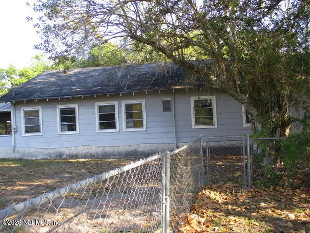 9742 Highway 301 Hampton FL 32044
