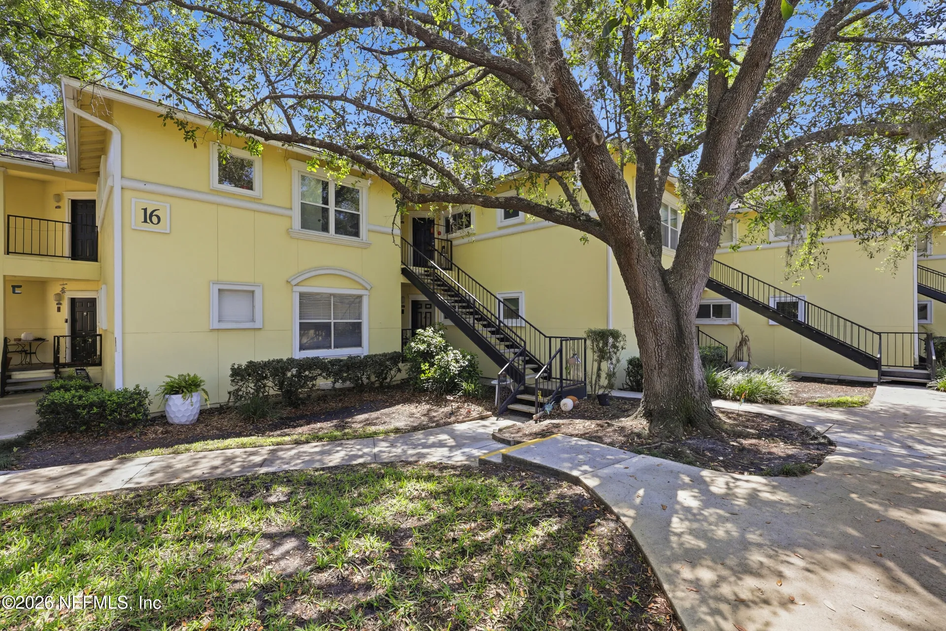 1800 The Greens Way Jacksonville Beach FL 32250