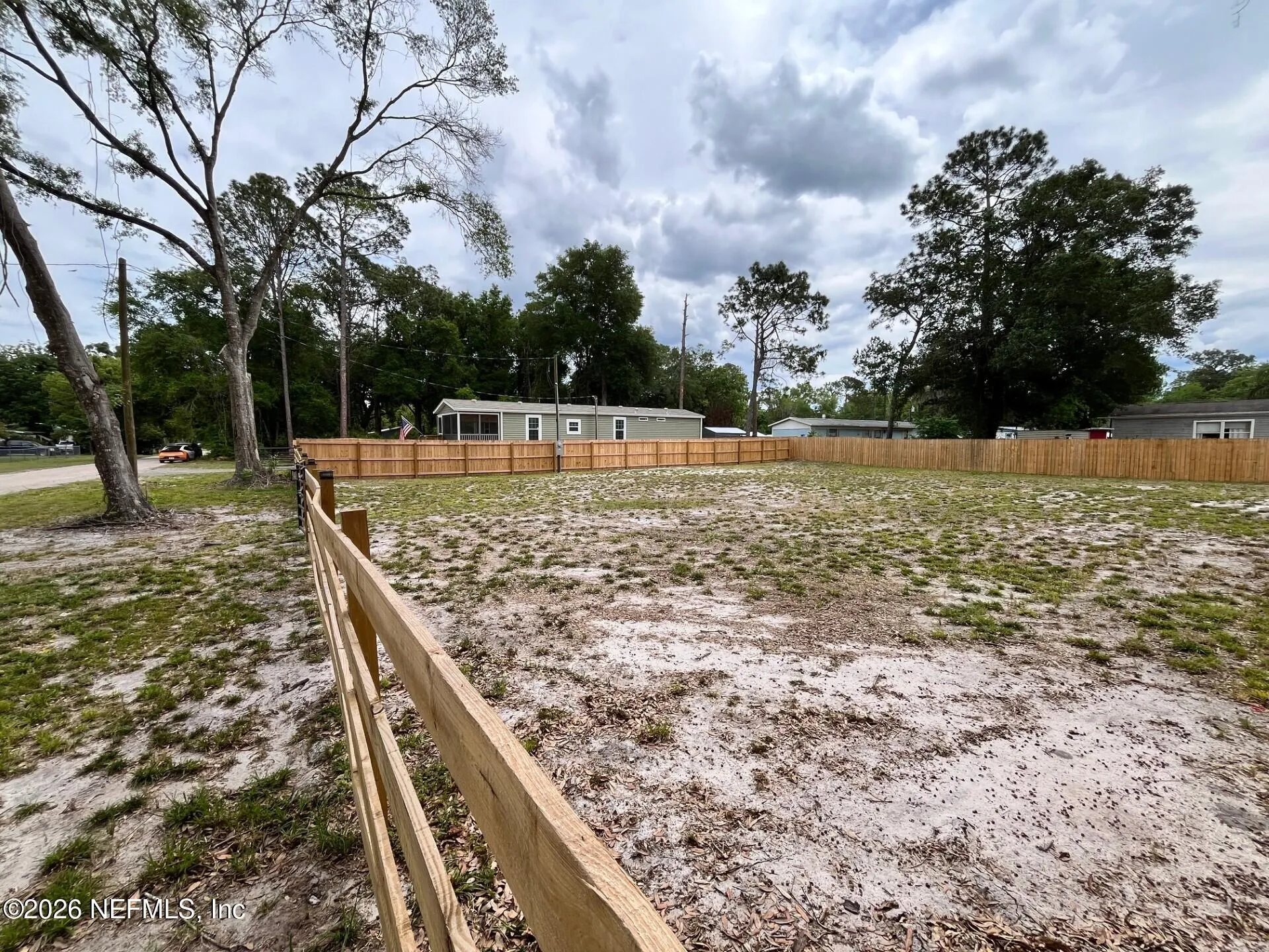111 & 113 Wateroak Road Satsuma FL 32189
