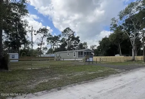 111 & 113 Wateroak Road Satsuma FL 32189