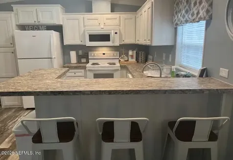 111 & 113 Wateroak Road Satsuma FL 32189