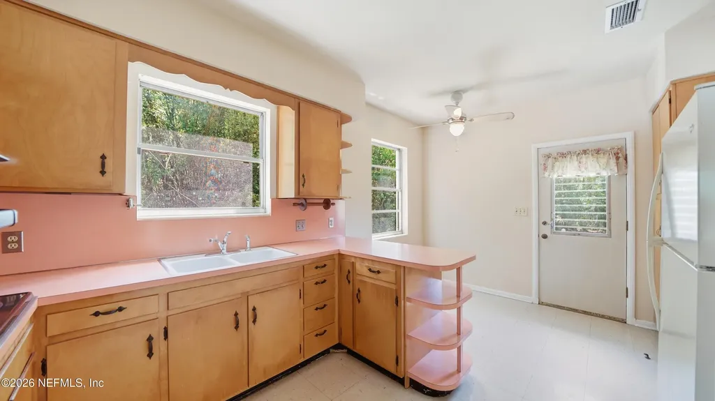 105 W Vivian Drive Hastings FL 32145