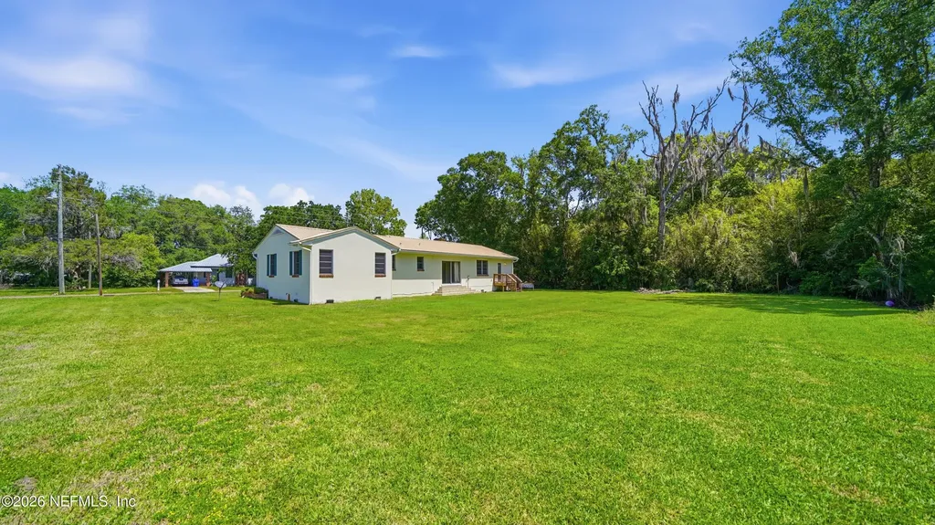 105 W Vivian Drive Hastings FL 32145