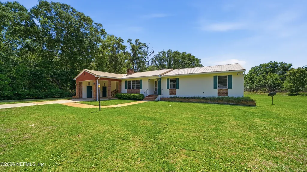 105 W Vivian Drive Hastings FL 32145