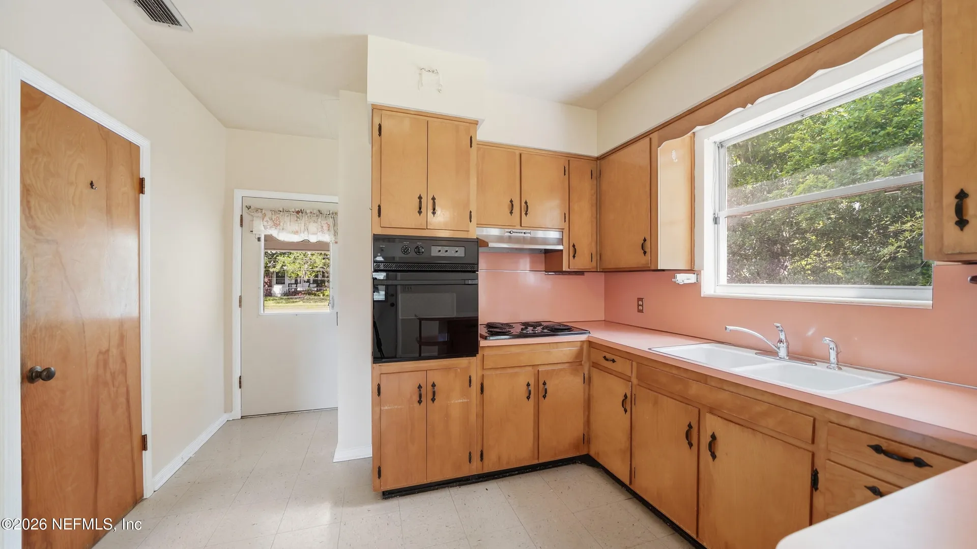105 W Vivian Drive Hastings FL 32145
