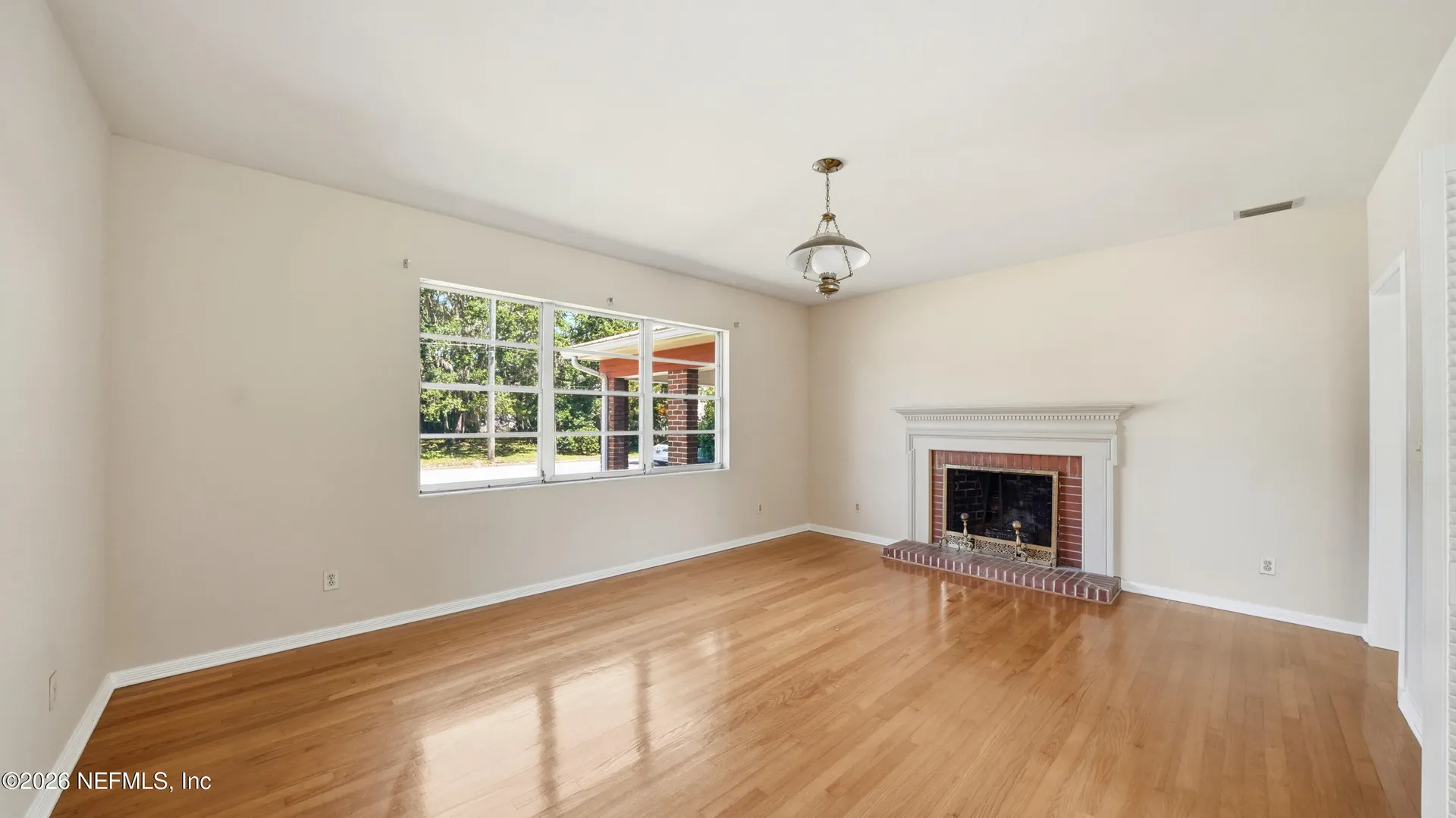 105 W Vivian Drive Hastings FL 32145