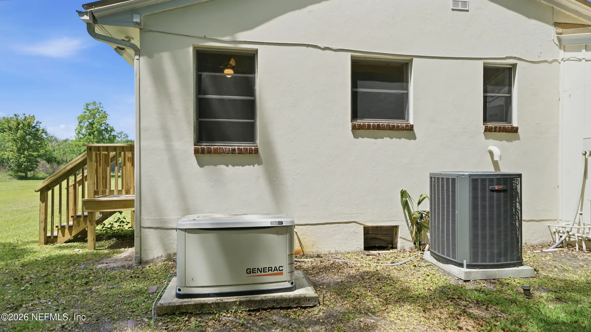 105 W Vivian Drive Hastings FL 32145