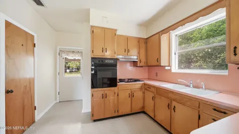 105 W Vivian Drive Hastings FL 32145