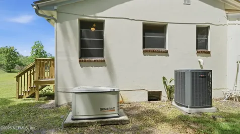 105 W Vivian Drive Hastings FL 32145