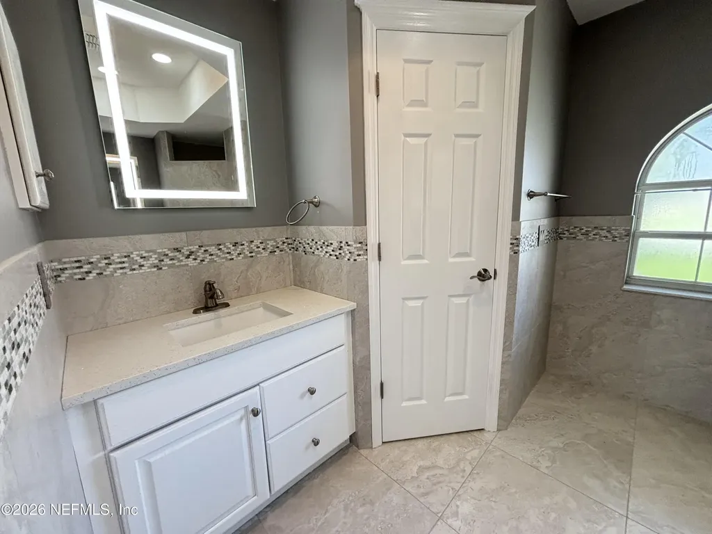 20 Clarendon Court N Palm Coast FL 32137