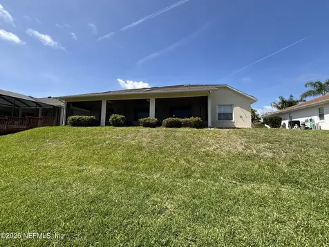 20 Clarendon Court N Palm Coast FL 32137