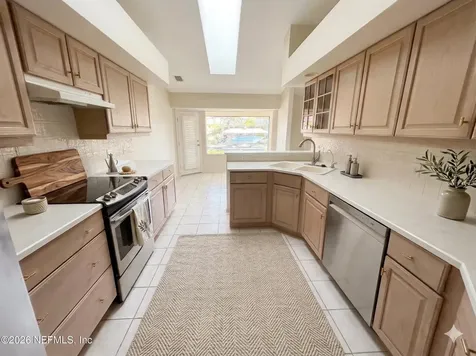 20 Clarendon Court N Palm Coast FL 32137