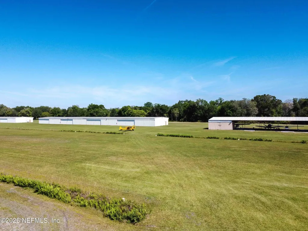 7001 W Jones Avenue Avenue Mount Dora FL 32757