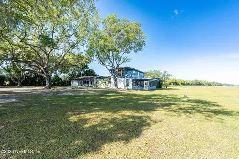 7001 W Jones Avenue Avenue Mount Dora FL 32757