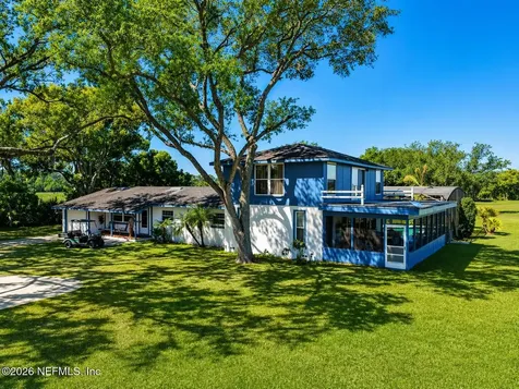 7001 W Jones Avenue Avenue Mount Dora FL 32757