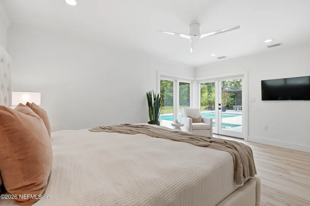 8228 Hollyridge Road Jacksonville FL 32256