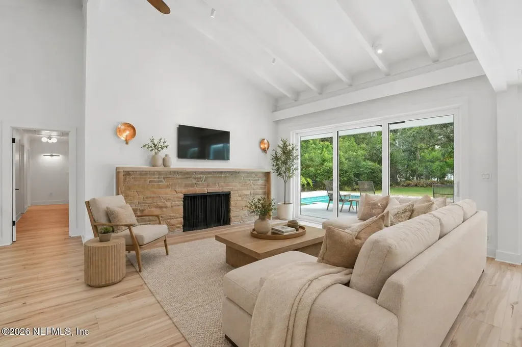 8228 Hollyridge Road Jacksonville FL 32256