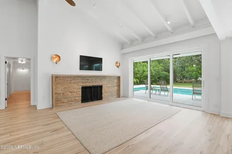 8228 Hollyridge Road Jacksonville FL 32256