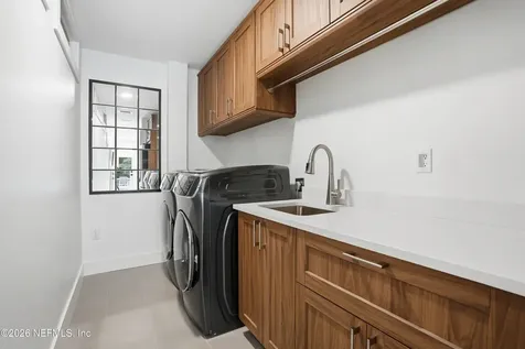 8228 Hollyridge Road Jacksonville FL 32256