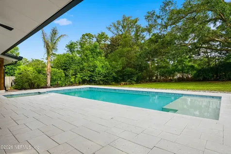 8228 Hollyridge Road Jacksonville FL 32256