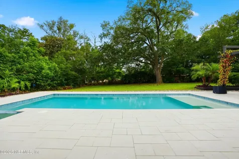 8228 Hollyridge Road Jacksonville FL 32256