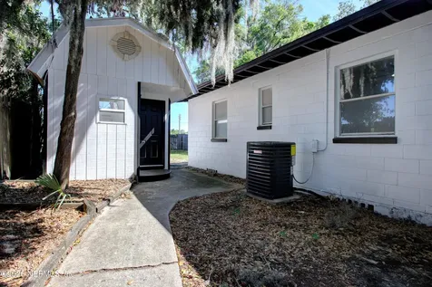 5757 Cedar Park Lane Jacksonville FL 32210