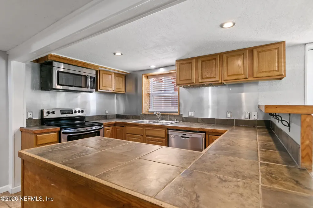 1318 6th Street S Jacksonville Beach FL 32250