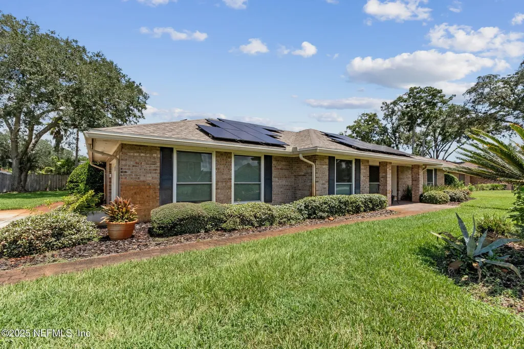 8205 Hidden Lake Drive N Jacksonville FL 32216