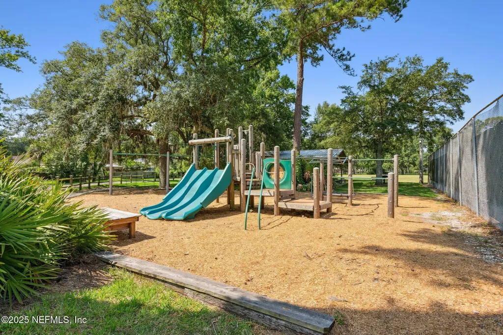 8205 Hidden Lake Drive N Jacksonville FL 32216