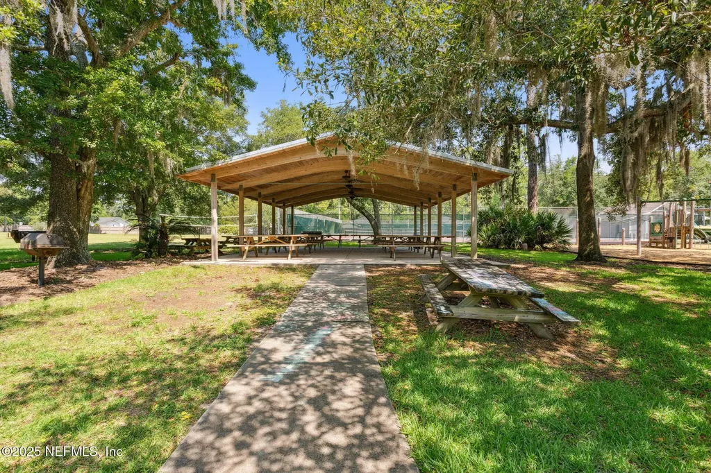 8205 Hidden Lake Drive N Jacksonville FL 32216