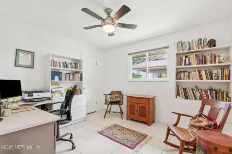 8205 Hidden Lake Drive N Jacksonville FL 32216