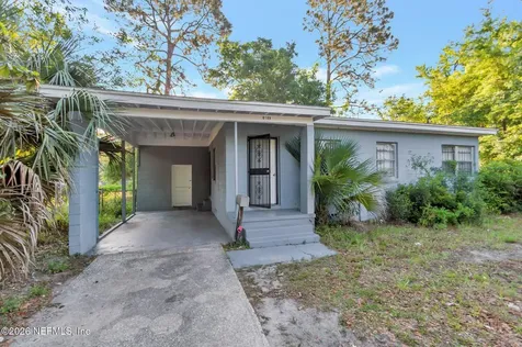6109 Strawflower Place Jacksonville FL 32209