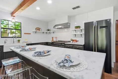 355 19th Street Atlantic Beach FL 32233