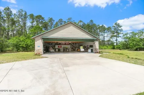11111 Apache Lane Glen St. Mary FL 32040