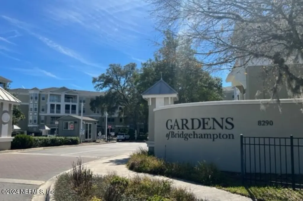 8290 Gate Parkway W Jacksonville FL 32216