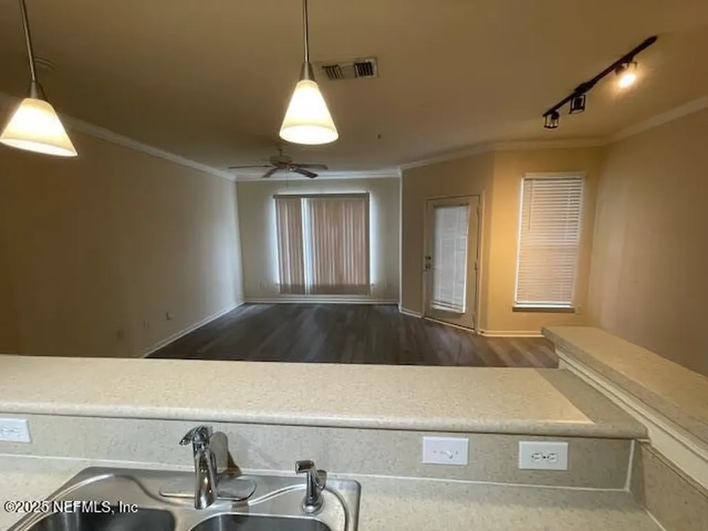 8290 Gate Parkway W Jacksonville FL 32216