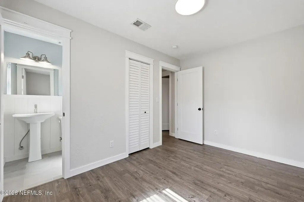 2904 E Loran Drive Jacksonville FL 32216