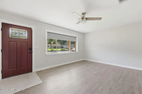 2904 E Loran Drive Jacksonville FL 32216
