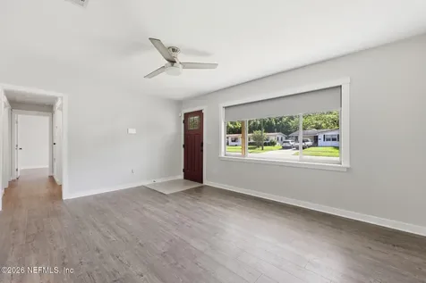 2904 E Loran Drive Jacksonville FL 32216