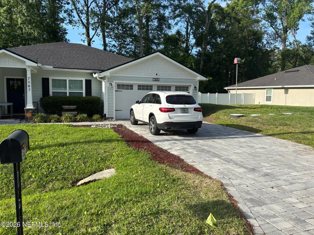7507 Hilsdale Road Jacksonville FL 32216