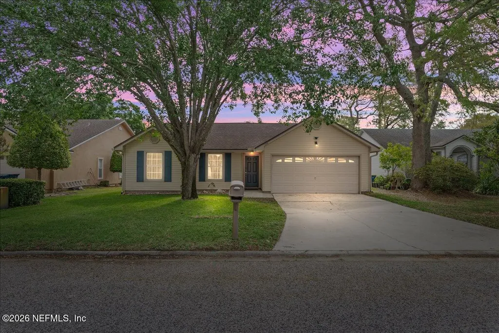 1729 Chandelier Circle E Jacksonville FL 32225