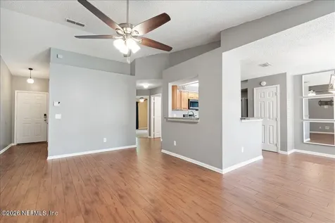 1729 Chandelier Circle E Jacksonville FL 32225